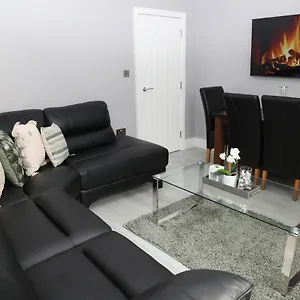 Homely 1-bed In Apartment